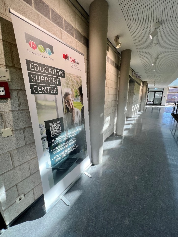 Gang im C-Gebäude zum ESC